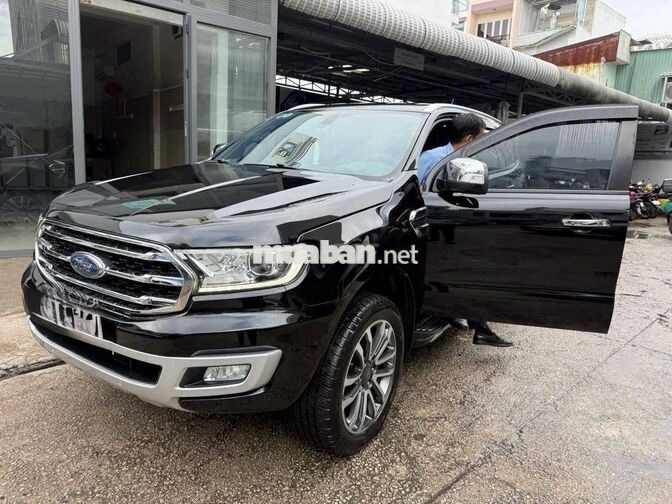 Ford Everest Titanium 2020 2.0L 4x2AT Đen