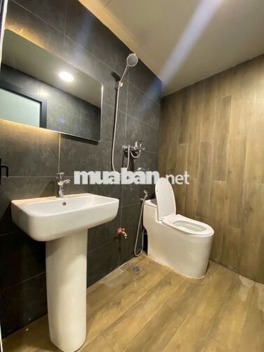 Cho thuê nhà Kim Mã, 35m² x 5 tầng, 4PN, ngõ rộng thoáng chỉ 12 triệu