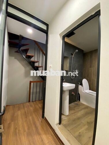 Cho thuê nhà Kim Mã, 35m² x 5 tầng, 4PN, ngõ rộng thoáng chỉ 12 triệu