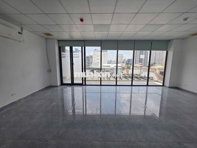 CHO THUÊ VĂN PHÒNG GIÁ TỐT Ở PHÚ NHUẬN - 40M2 CÓ BAN CÔNG