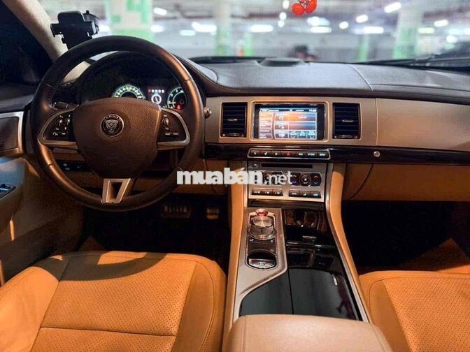 Jaguar XF 2014 2.0 Tự động Đen