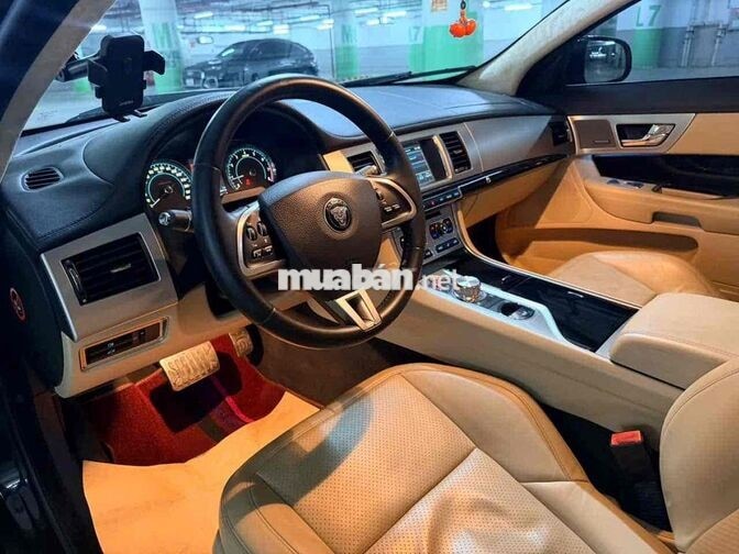 Jaguar XF 2014 2.0 Tự động Đen