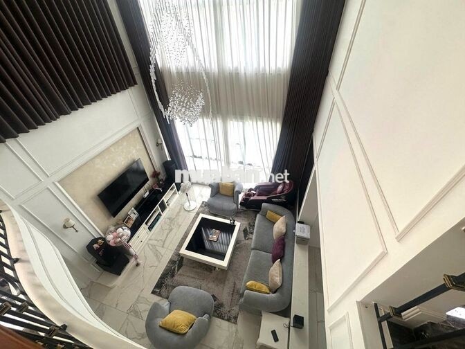 CHO THUÊ PENTHOUSE STARHILL PHÚ MỸ HƯNG - 4 PHÒNG NGỦ - GIÁ 85 TR/TH