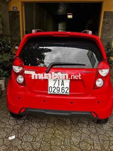 Chevrolet Spark LT Số sàn 5 chỗ Đỏ