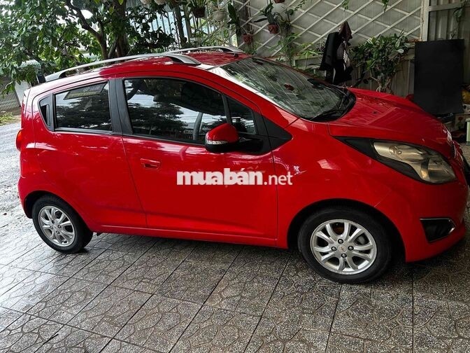 Chevrolet Spark LT Số sàn 5 chỗ Đỏ
