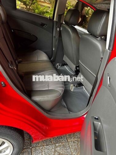 Chevrolet Spark LT Số sàn 5 chỗ Đỏ