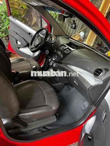 Chevrolet Spark LT Số sàn 5 chỗ Đỏ