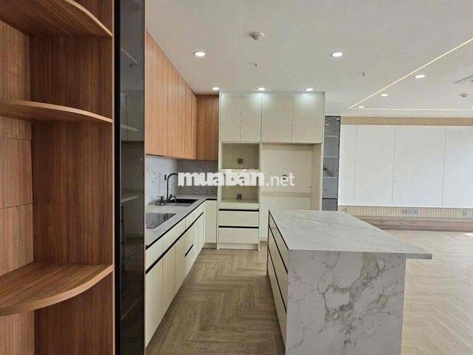 chi thuê Penhouse 135m2 1pn ngủ 1p làm việc ngay trung tâm Thủ Dầu 1