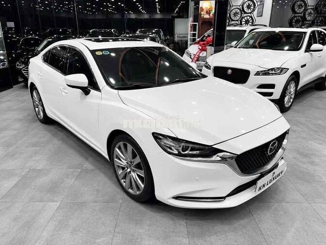 Mazda 6 Model 2025 2.0 Premium 37.000km Trắng/ Đen