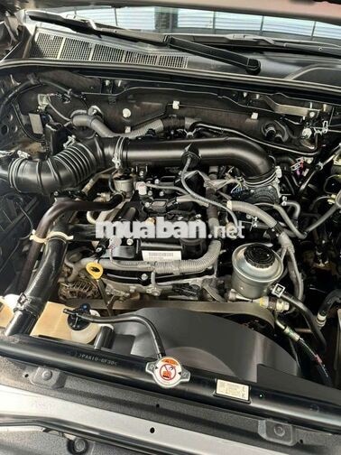 Toyota Fortuner 2018 Xăng Tự động 30000 km Bạc