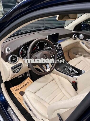 Mercedes-Benz GLC 300 Model 2019 50.000 Miles
