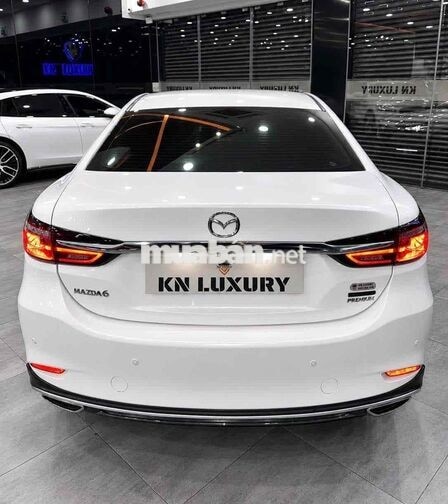 Mazda 6 Model 2025 2.0 Premium 37.000km Trắng/ Đen