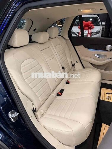 Mercedes-Benz GLC 300 Model 2019 50.000 Miles