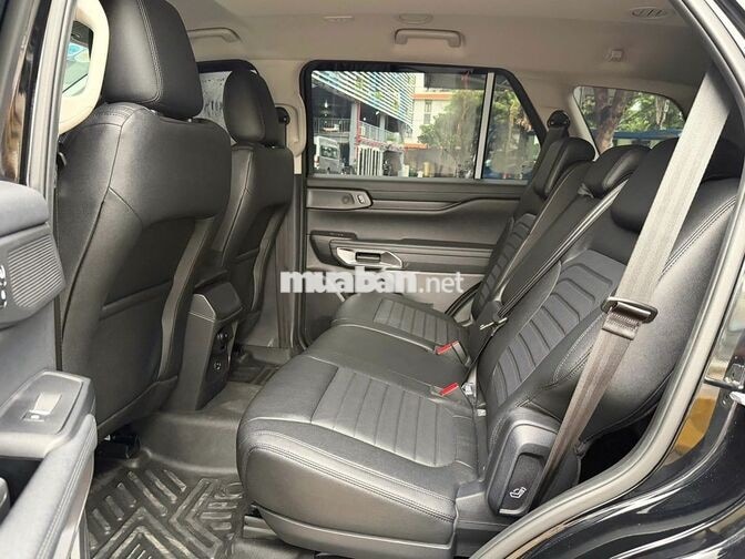 Everest Sport 2024 Đen lướt 5.800 km BH CHính Hãng