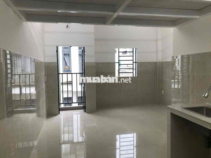 💥TRỐNG LẠI PHÒNG TRỆT RỘNG RÃI CÓ SÂN SAU THÔNG THOÁNG, CÁCH HUIT 7P