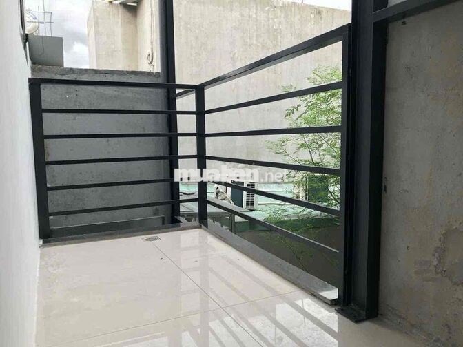 💥TRỐNG LẠI PHÒNG TRỆT RỘNG RÃI CÓ SÂN SAU THÔNG THOÁNG, CÁCH HUIT 7P