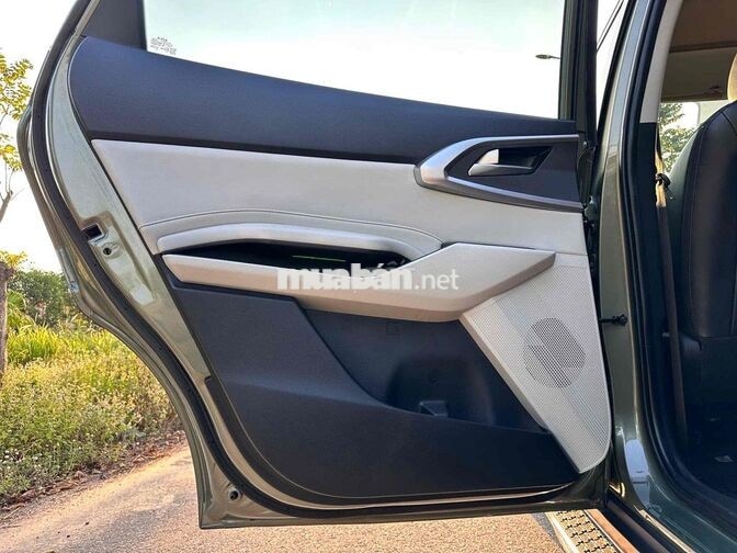Kia Carens 2025 Luxury 7 chỗ xanh rêu