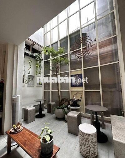 NGANG 5M - MANG ĐẬM PHONG CÁCH ÂU - MB 158/18 NHUYỄN CÔNG TRỨ, QUẬN 1