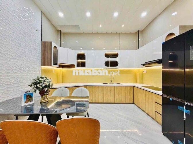 cho thủe nhà nguyễn tư giãn p12(4x12) 3 lầu , 4pn , 4wc full nội thất