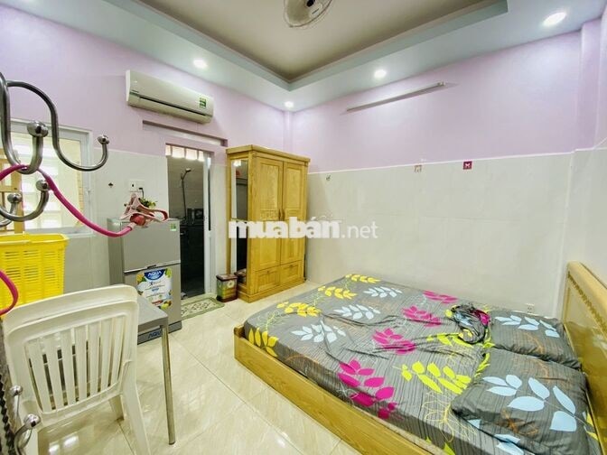 Phòng Full Nội thất, siêu thoáng ngay 183 Tôn Thất Thuyết Q4 Giá rẻ