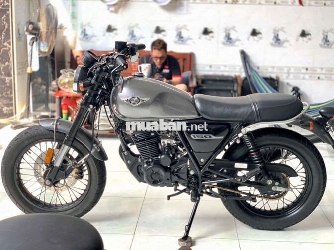 GPX Legend Fi 2021 28000 km Xám