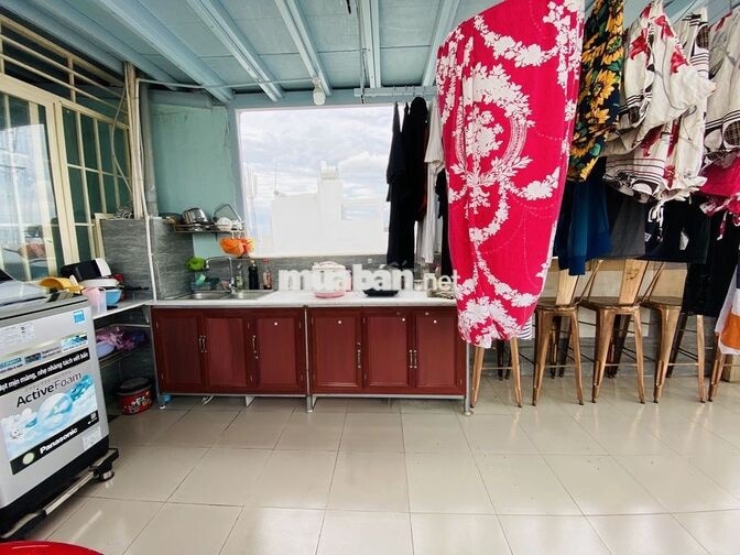 Phòng Full Nội thất, siêu thoáng ngay 183 Tôn Thất Thuyết Q4 Giá rẻ