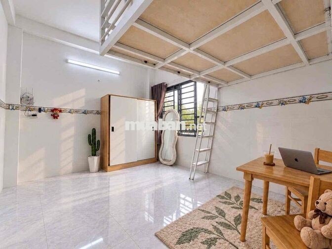 PHÒNG CÓ GÁC CAO- RỘNG-CỬA SỔ TRỜI SIÊU XINH NGAY ÂU CƠ, GIÁP Q11, Q10