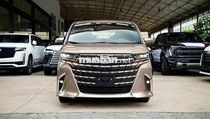 Toyota Alphard Hybrid Tự động