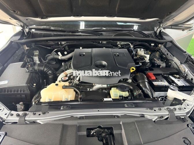Toyota Fortuner 2024 2.4G AT Bạc 63739 km
