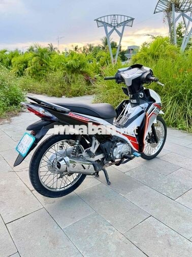 🛵HONDA WAVE RSX 2013 TRẮNG ĐỎ ĐEN