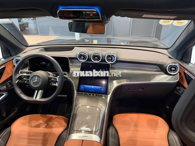 Mercedes-Benz GLC 300 2024 4MATIC 8000 km Xám
