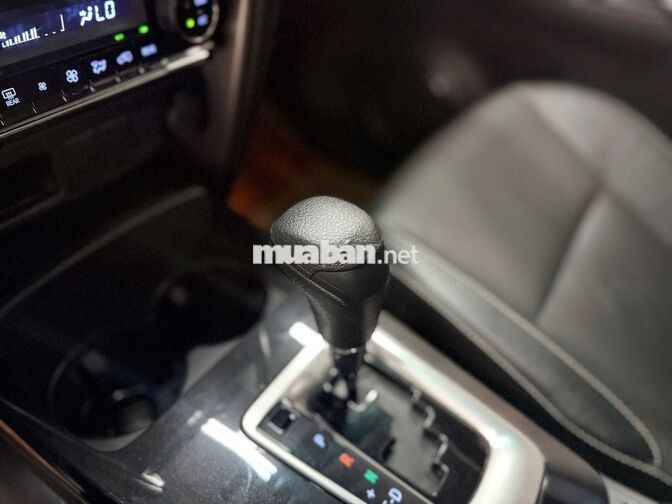 Toyota Fortuner 2024 2.4G AT Bạc 63739 km