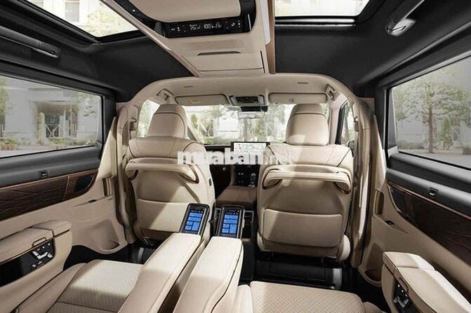 Toyota Alphard Hybrid Tự động