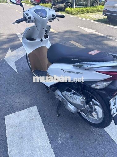 Honda Vision màu trắng