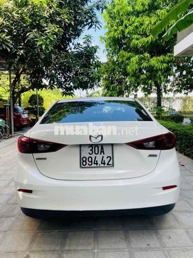 Mazda 3 5 chỗ Tự động màu Trắng