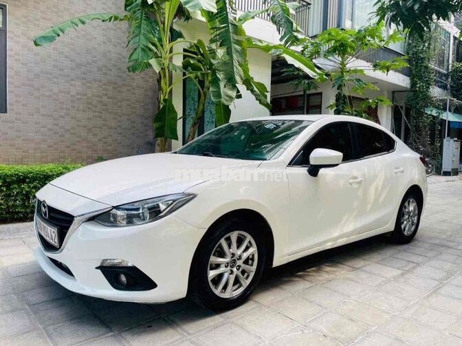 Mazda 3 5 chỗ Tự động màu Trắng
