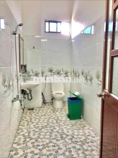 CHO THUÊ NHÀ 1 TRỆT 5 LẦU NGÃ TƯ ĐƯỜNG 3/2, TRẦN HOÀNG NA