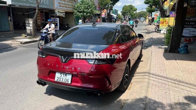 VinFast Lux A2.0 2022 Base 11 vạn Đỏ