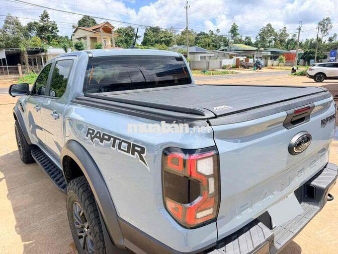 Ford Ranger Raptor 2025 xám 8.000 km