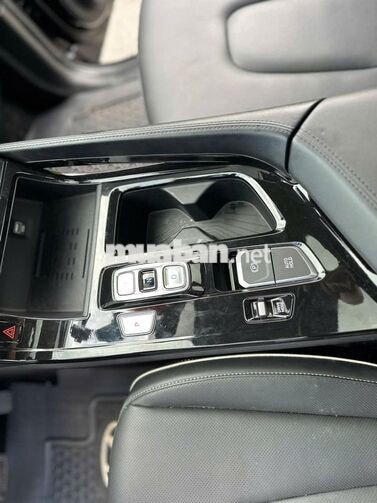 Hyundai Custin 2025 1.5 Cao cấp 2000km Đen