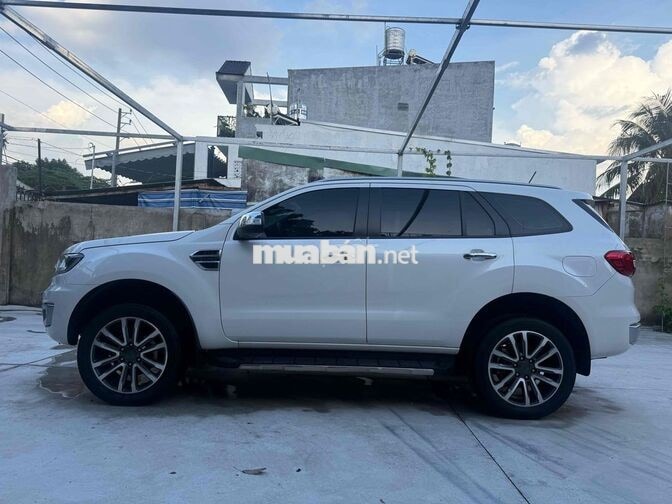 Ford Everest 2022 Titanium