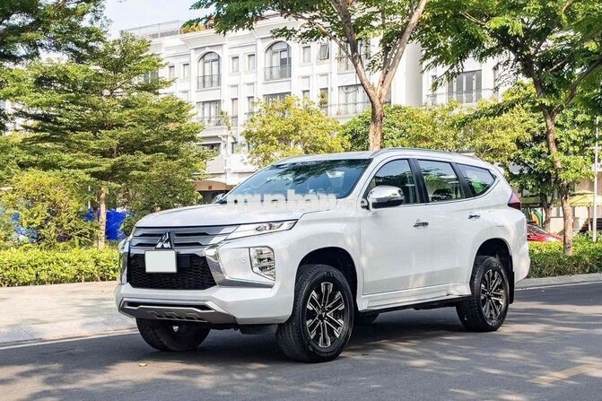 Mitsubishi Pajero Sport 2021 4x2 80.000 km Trắng