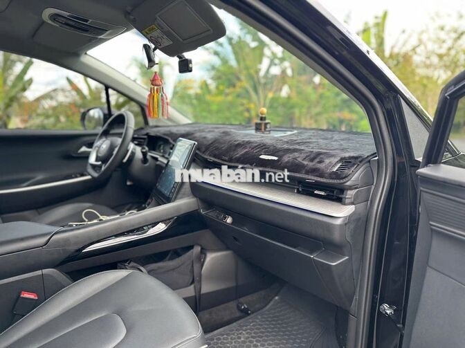 Hyundai Custin 2025 1.5 Cao cấp 2000km Đen