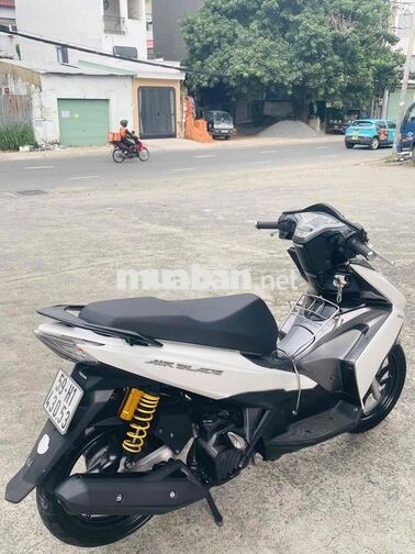 Air Blade màu trắng xám chính chủ