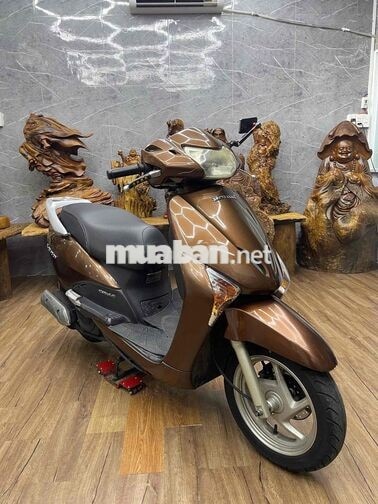 Honda Lead biển SG dàn áo liền lạc, máy móc êm