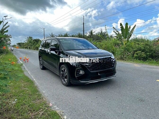 Hyundai Custin 2025 1.5 Cao cấp 2000km Đen