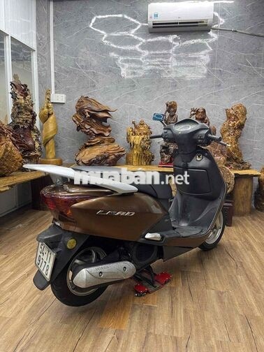 Honda Lead biển SG dàn áo liền lạc, máy móc êm