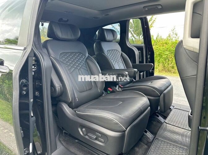Hyundai Custin 2025 1.5 Cao cấp 2000km Đen