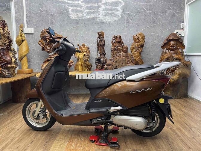 Honda Lead biển SG dàn áo liền lạc, máy móc êm
