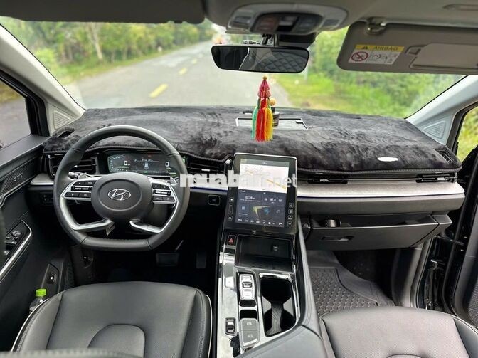 Hyundai Custin 2025 1.5 Cao cấp 2000km Đen